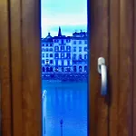 Lovely On The Arno River In Oltrarno Florens